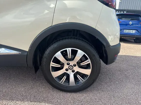 RENAULT CAPTUR - voiture d'occasion - Photo 22