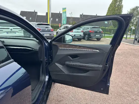 RENAULT MEGANE V - voiture d'occasion - Photo 18