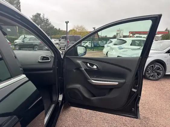 RENAULT KADJAR - voiture d'occasion - Photo 19