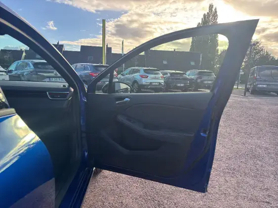 RENAULT CLIO V - voiture d'occasion - Photo 19