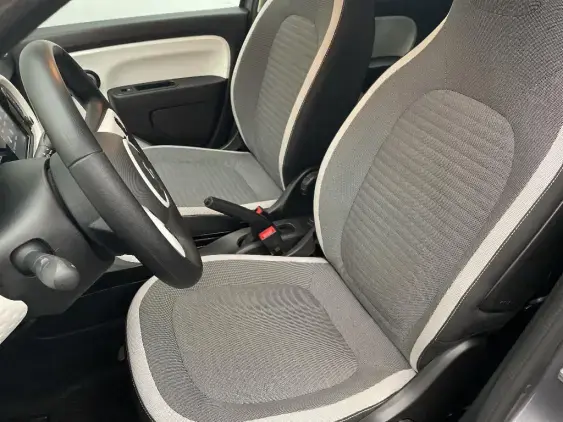 RENAULT TWINGO ELECTRIQUE III - voiture d'occasion - Photo 18