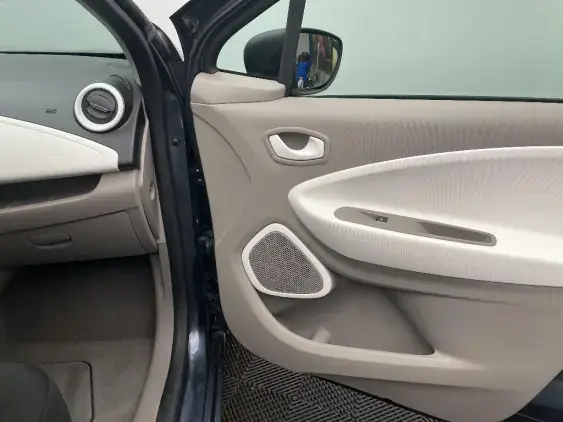 RENAULT ZOE - voiture d'occasion - Photo 19