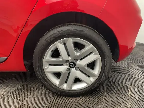 RENAULT CLIO V - voiture d'occasion - Photo 24