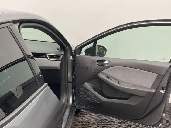 RENAULT CLIO V - voiture d'occasion - Photo 20