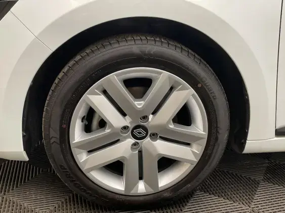 RENAULT CLIO V - voiture d'occasion - Photo 23