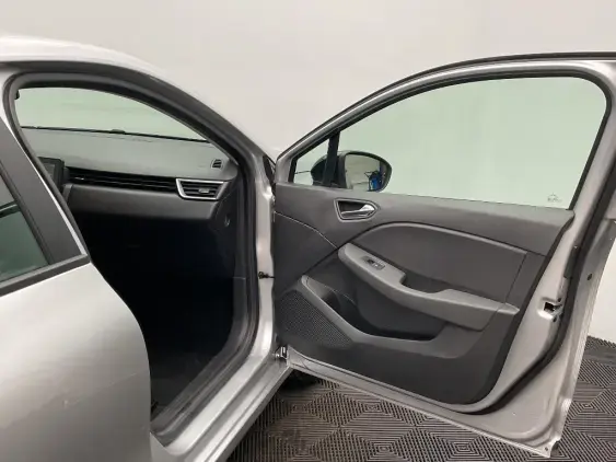 RENAULT CLIO V - voiture d'occasion - Photo 19