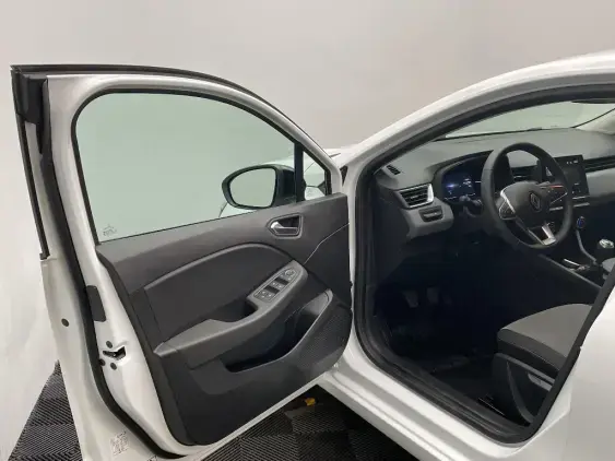 RENAULT CLIO V - voiture d'occasion - Photo 19