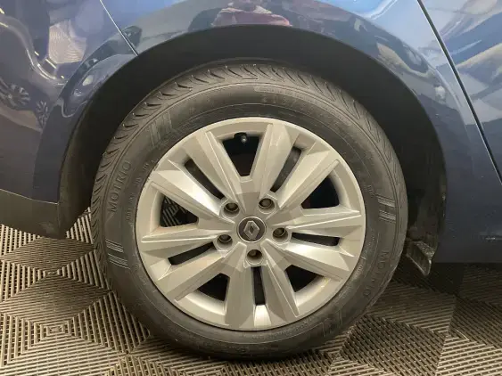 RENAULT MEGANE IV - voiture d'occasion - Photo 24