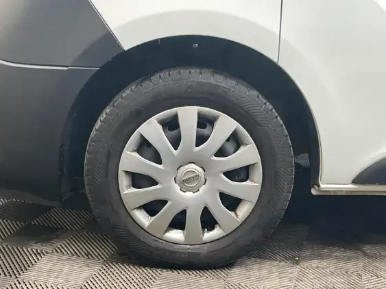 NISSAN NV300 - voiture d'occasion - Photo 18