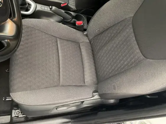 TOYOTA YARIS IV - voiture d'occasion - Photo 17