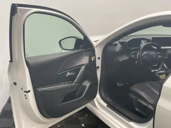 PEUGEOT 208 BUSINESS R II - voiture d'occasion - Photo 19