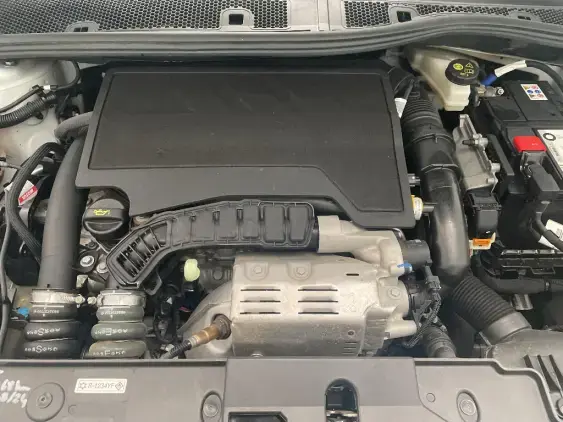 PEUGEOT 208 BUSINESS R II - voiture d'occasion - Photo 21