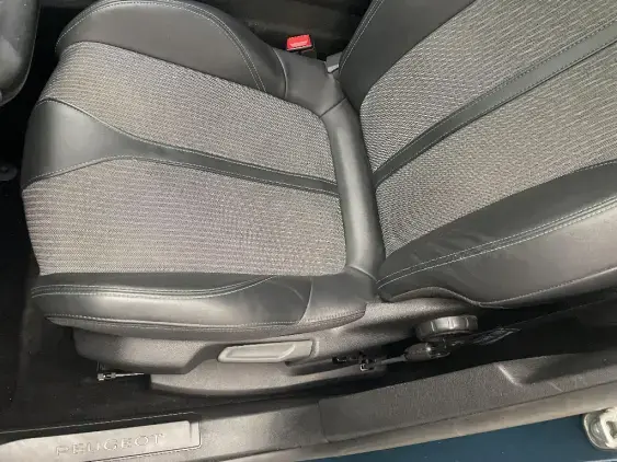 PEUGEOT 3008 II - voiture d'occasion - Photo 18