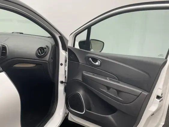 RENAULT CAPTUR - voiture d'occasion - Photo 20