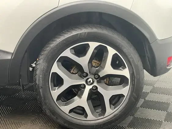 RENAULT CAPTUR - voiture d'occasion - Photo 24