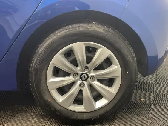 RENAULT CLIO V - voiture d'occasion - Photo 23