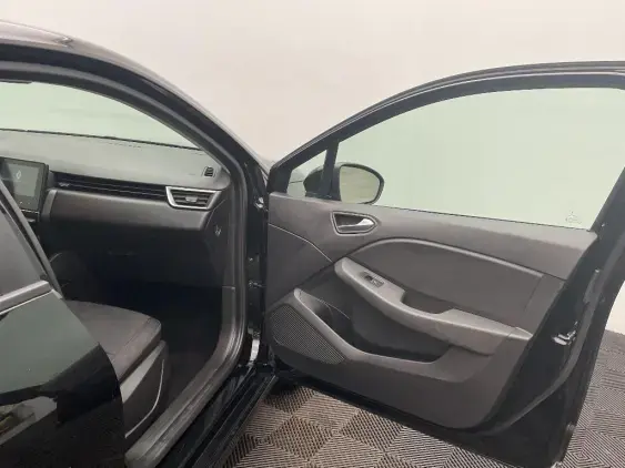 RENAULT CLIO V - voiture d'occasion - Photo 19