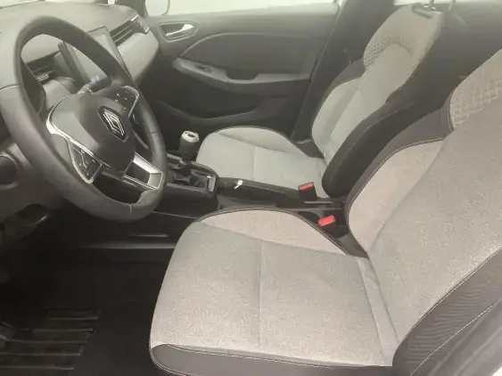 RENAULT CLIO V - voiture d'occasion - Photo 18