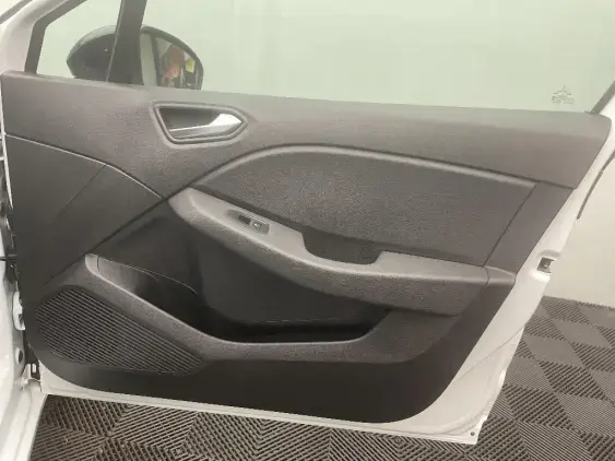 RENAULT CLIO V - voiture d'occasion - Photo 20