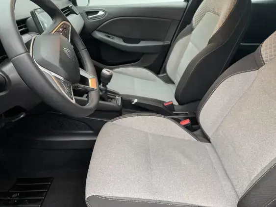 RENAULT CLIO V - voiture d'occasion - Photo 18