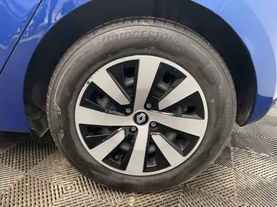 RENAULT CLIO V - voiture d'occasion - Photo 23