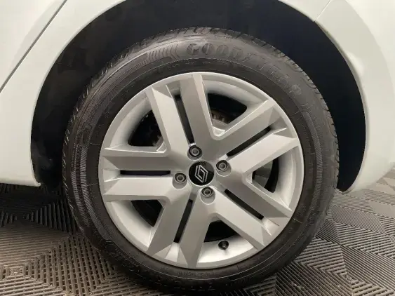 RENAULT CLIO V - voiture d'occasion - Photo 24