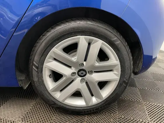 RENAULT CLIO V - voiture d'occasion - Photo 24