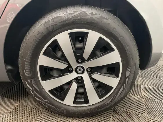 RENAULT CLIO V - voiture d'occasion - Photo 23