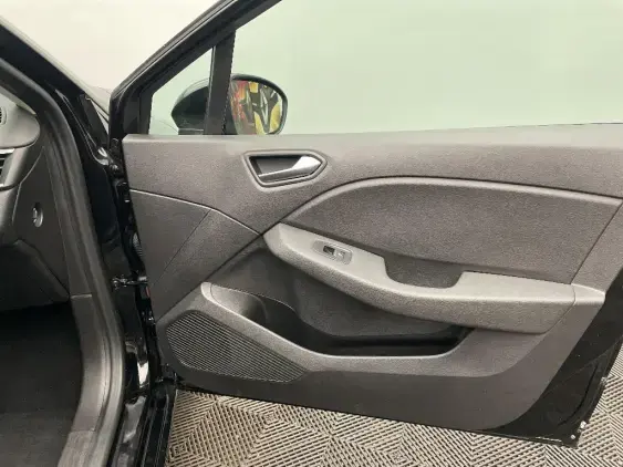 RENAULT CLIO V - voiture d'occasion - Photo 19