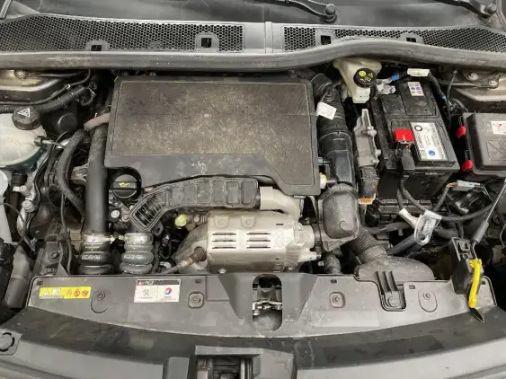 PEUGEOT 2008 II - voiture d'occasion - Photo 19