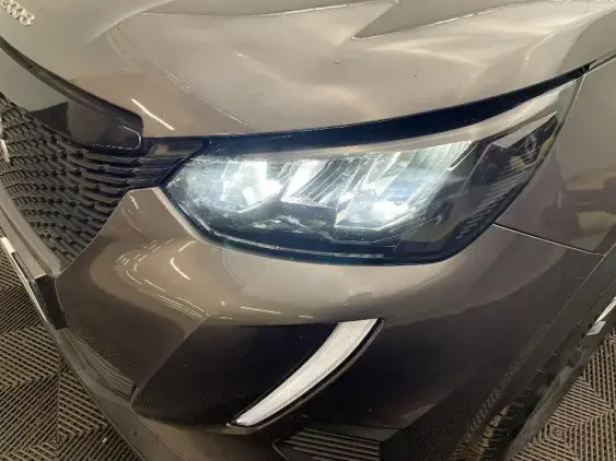 PEUGEOT 2008 II - voiture d'occasion - Photo 20