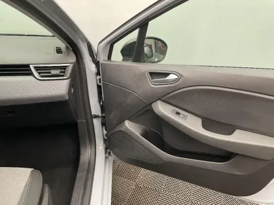 RENAULT CLIO V - voiture d'occasion - Photo 20