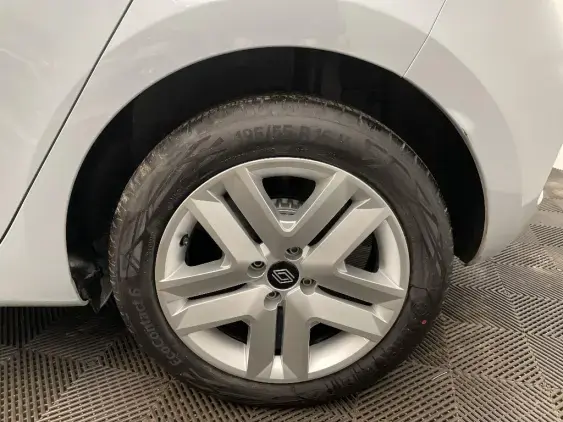 RENAULT CLIO V - voiture d'occasion - Photo 24