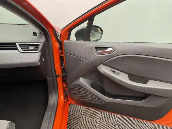 RENAULT CLIO V - voiture d'occasion - Photo 19