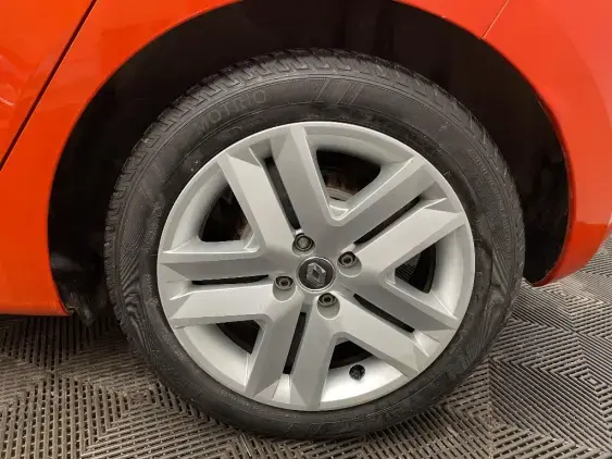 RENAULT CLIO V - voiture d'occasion - Photo 23