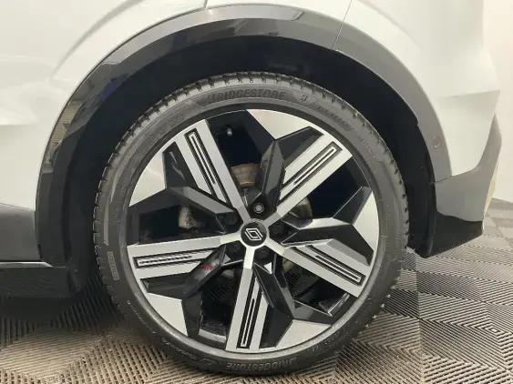 RENAULT MEGANE V - voiture d'occasion - Photo 24