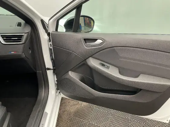 RENAULT CLIO V - voiture d'occasion - Photo 20