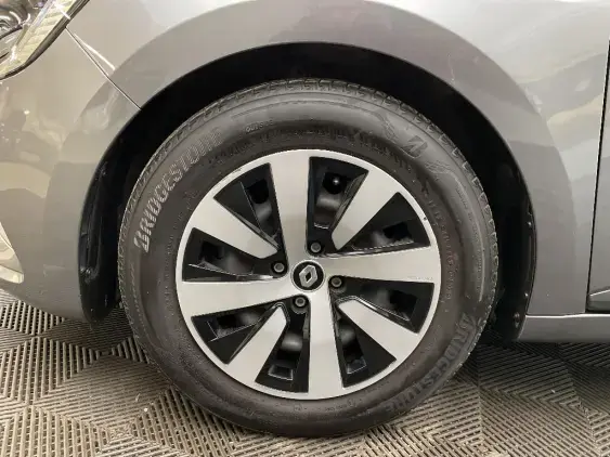 RENAULT CLIO V - voiture d'occasion - Photo 23