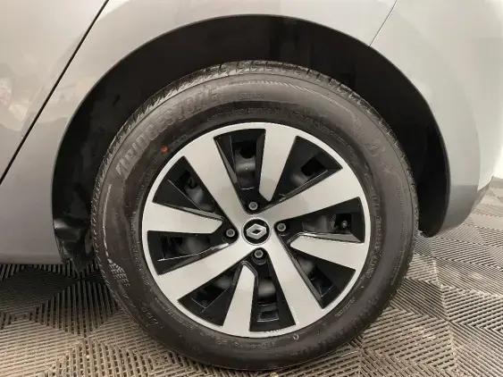 RENAULT CLIO V - voiture d'occasion - Photo 24