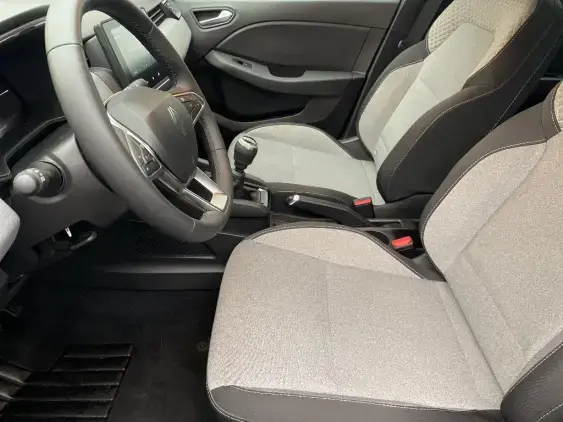 RENAULT CLIO V - voiture d'occasion - Photo 18