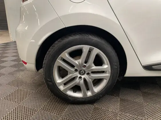 RENAULT CLIO IV - voiture d'occasion - Photo 25