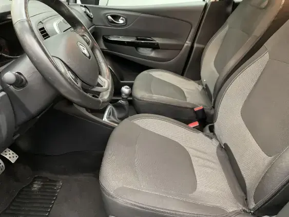 RENAULT CAPTUR - voiture d'occasion - Photo 18