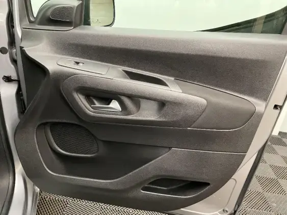 OPEL COMBO D - voiture d'occasion - Photo 20