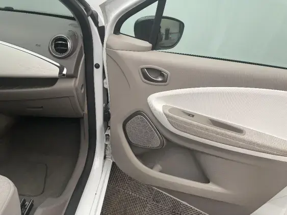 RENAULT ZOE - voiture d'occasion - Photo 20