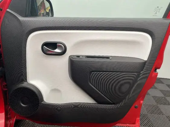 RENAULT TWINGO III - voiture d'occasion - Photo 20