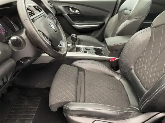 RENAULT KADJAR - voiture d'occasion - Photo 18