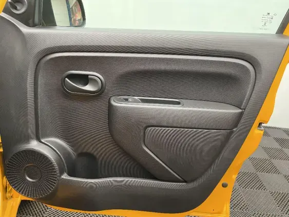 RENAULT TWINGO III - voiture d'occasion - Photo 20