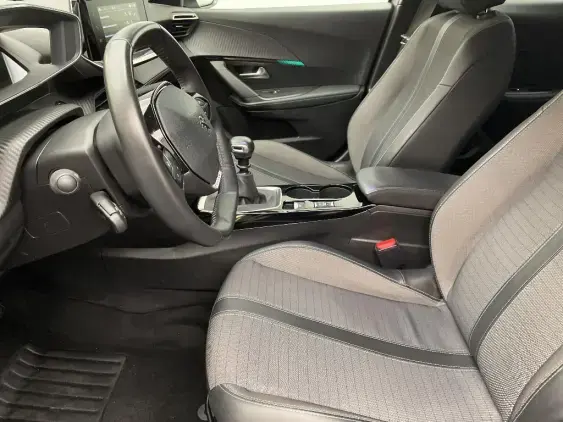 PEUGEOT 2008 II - voiture d'occasion - Photo 18