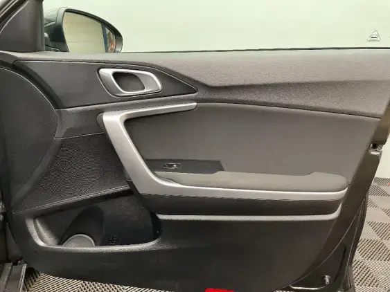 KIA XCEED - voiture d'occasion - Photo 20