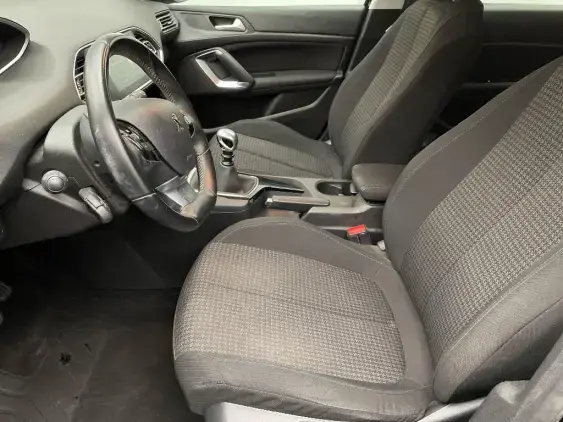 PEUGEOT 308 II - voiture d'occasion - Photo 18